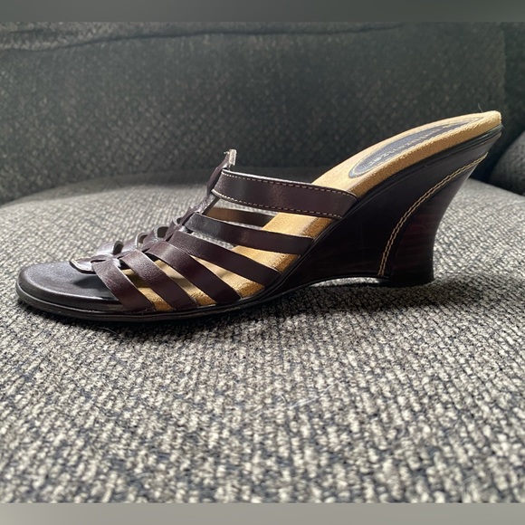 Naturalizer Brown Sandals - size 6.5 - Picture 8 of 10